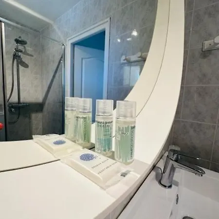 Bed & Breakfast L'arbre Qui Chante Saint-Etienne-de-Sermantin