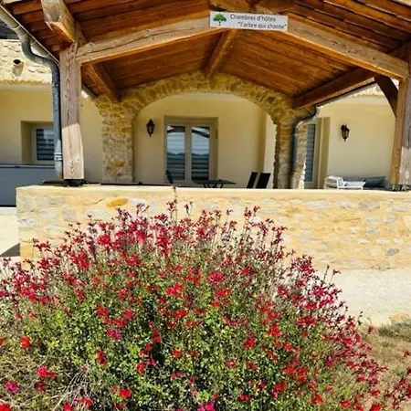 Bed & Breakfast L'arbre Qui Chante Saint-Etienne-de-Sermantin